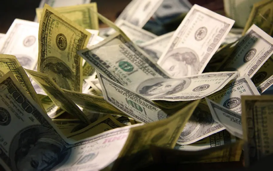 Download profile picture and wallpaper of a new and interesting money design
