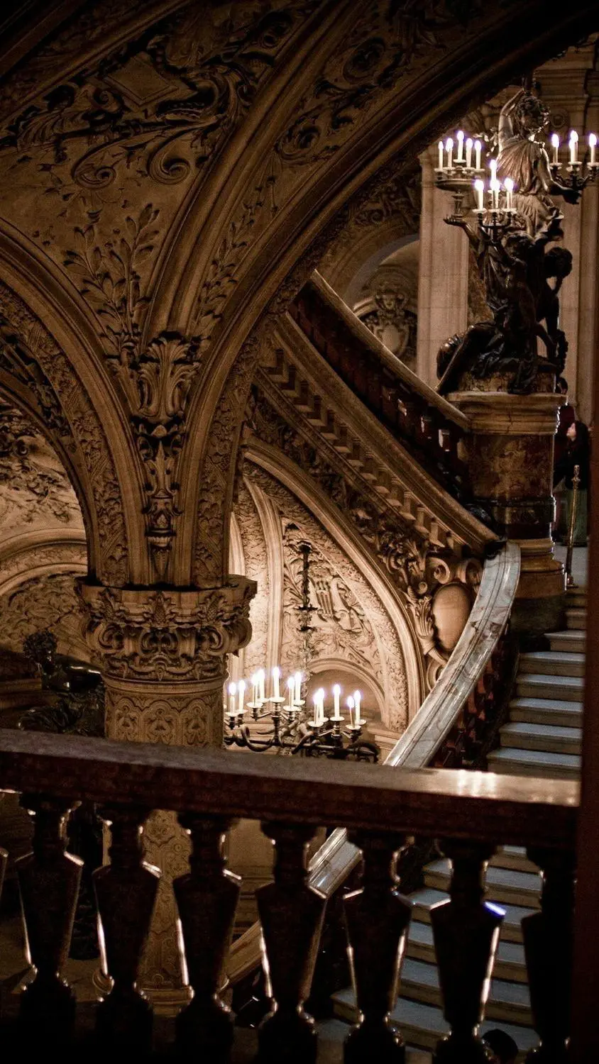 Download the wallpaper of old architecture for tasteful and artistic architects 