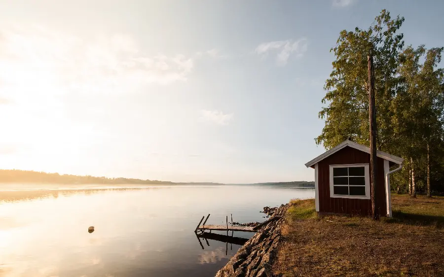 Interesting and attractive photo of natural scenery to create a photo caption 