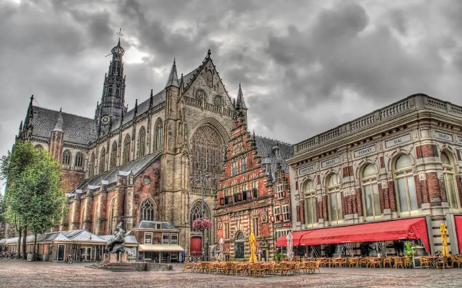 Photographed wallpaper of a building built in the Gothic architectural style in Europe