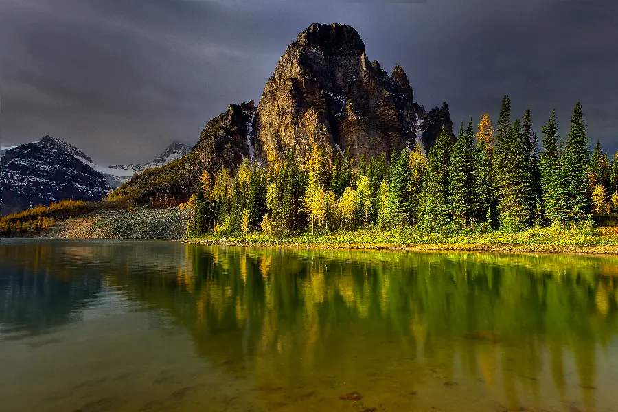 The image of the beautiful and romantic landscape for Honeymoon Photography Locations 