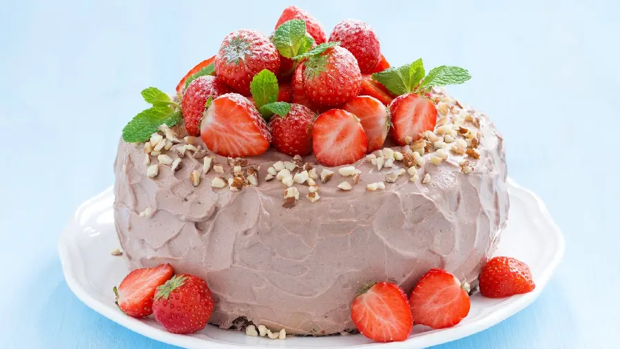 Strawberry Cream Cake Wallpaper for Birthday Theme