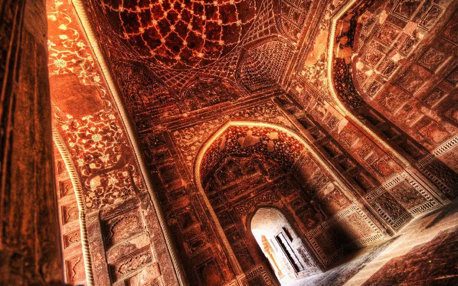 Wallpaper of one of the most famous historical places of Iranian architecture called the Taj Mahal