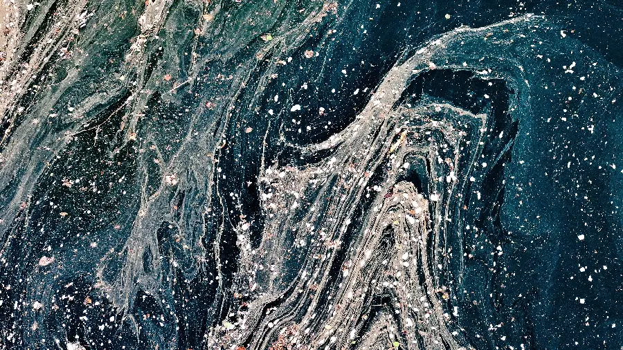 A Liquid Texture Photo with a Sharp and Attractive Design for Photoshop 