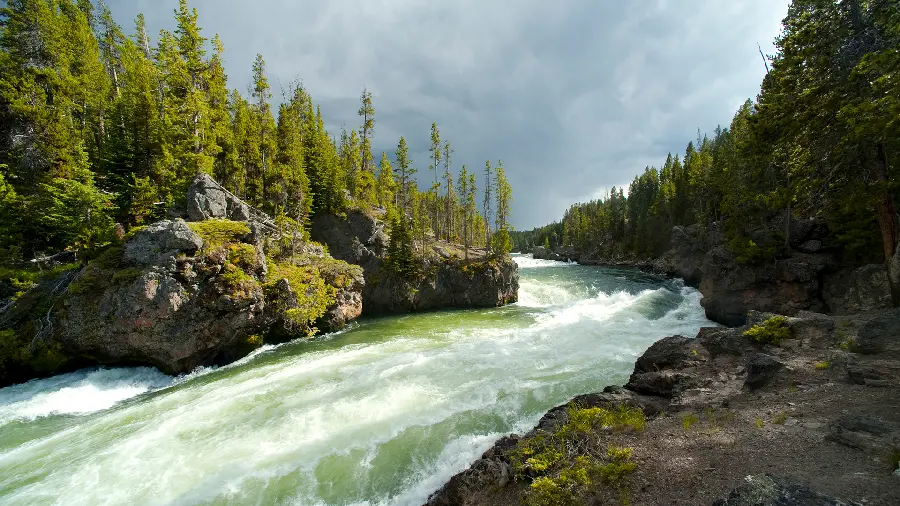 A picture of a raging and fast river suitable for social networks
