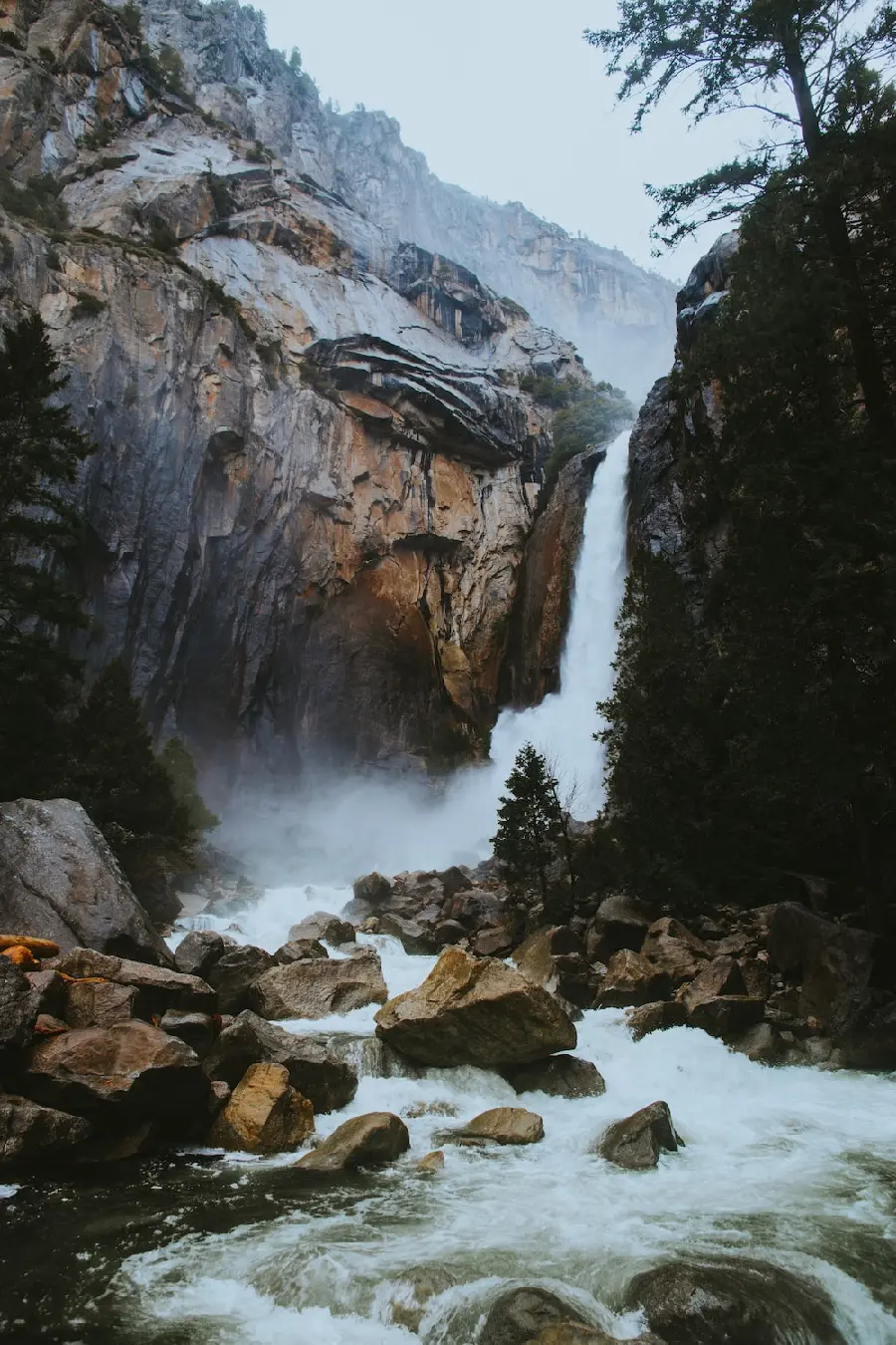 Download an Attractive and spectacular beautiful water with excellent quality 