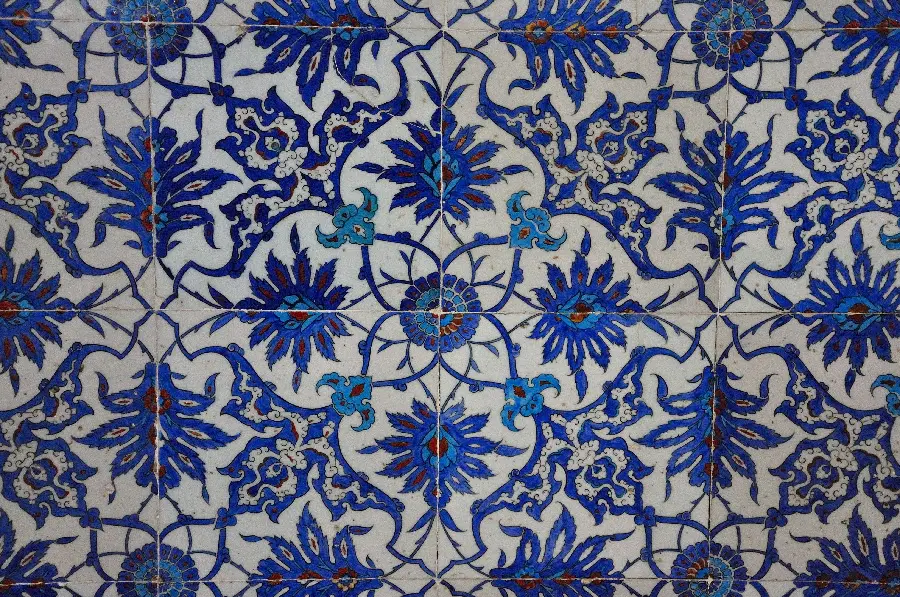 Photo of beautiful tile art with a blue theme in the Islamic design style