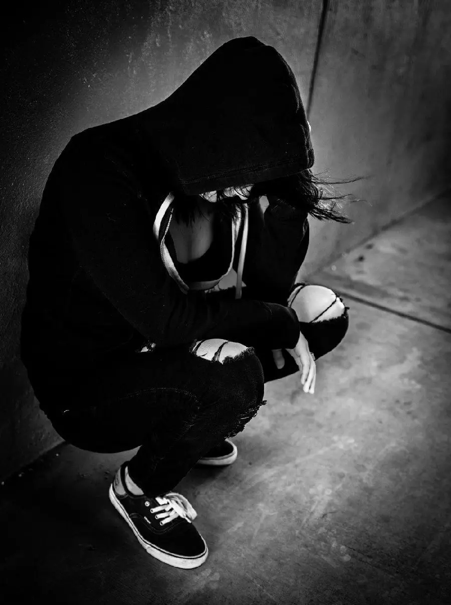 The most attractive profile picture of sad and upset to attract attention 