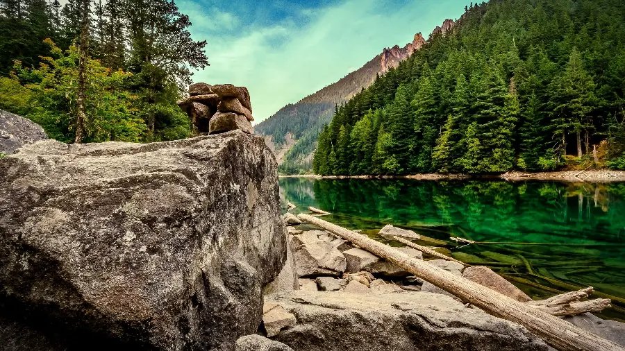Download amazing image of large natural stones in HD quality