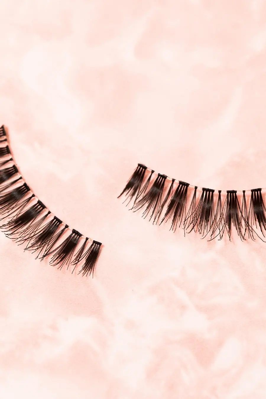 High quality photo of thread eyelashes in the latest models