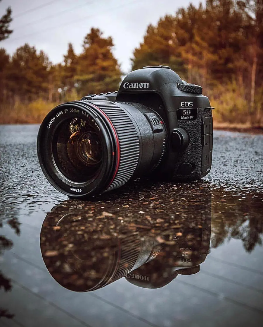 Photo of Canon Eos5D camera with FULL HD video recording capability with stereo sound recording at 30 frames per second
