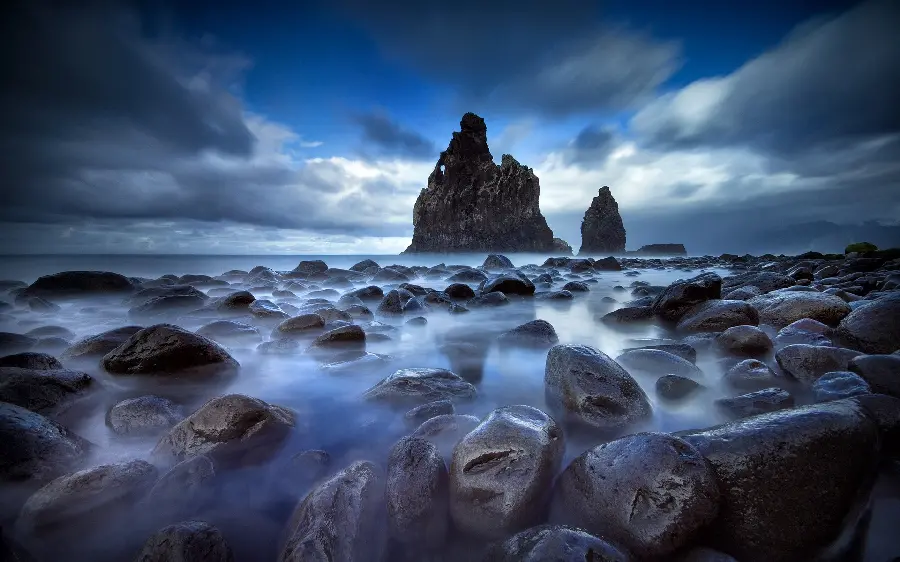 Download a very interesting and beautiful background photo of natural stone