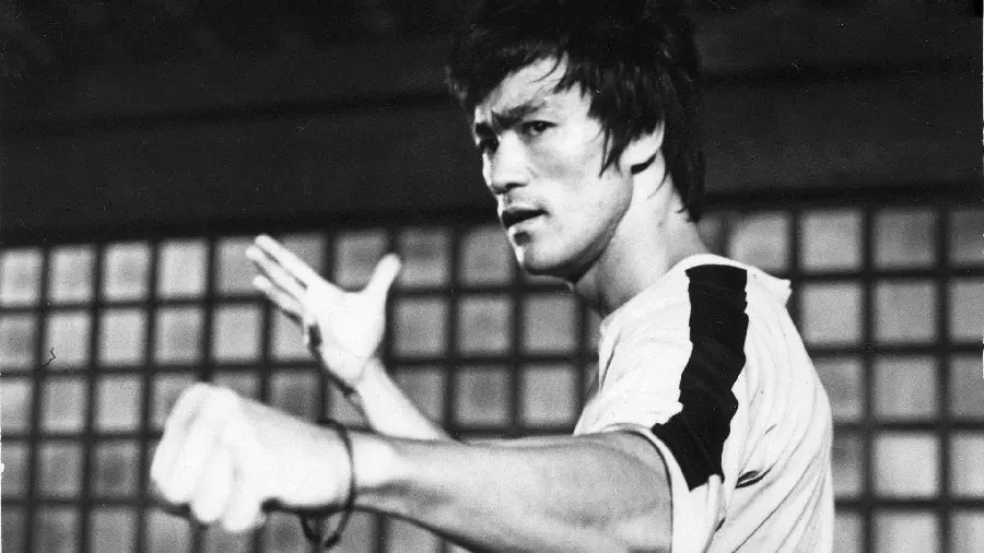 Bruce Lee's spectacular background in high quality