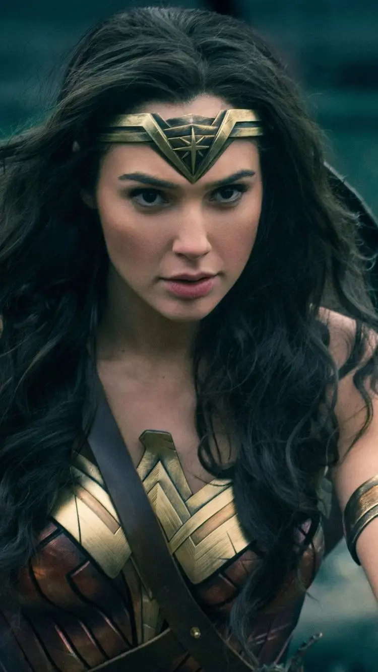 Download the cool girly Wonder Woman background with high quality 