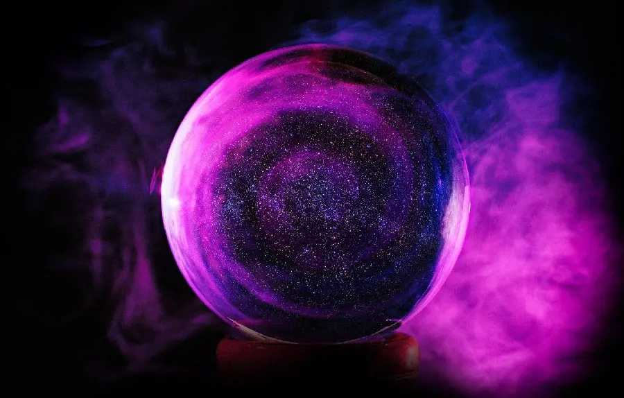A very special and attractive photo of a dreamy crystal ball with a black background