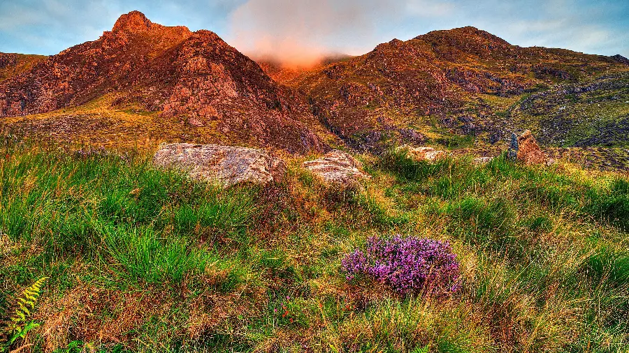 The most mysterious God's strange and spectacular nature photo for profile and wallpaper 