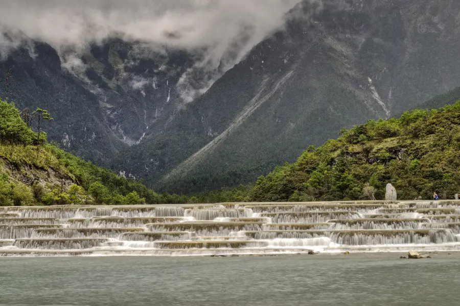 Image of the amazing natural attraction in China called the Blue Moon Valley