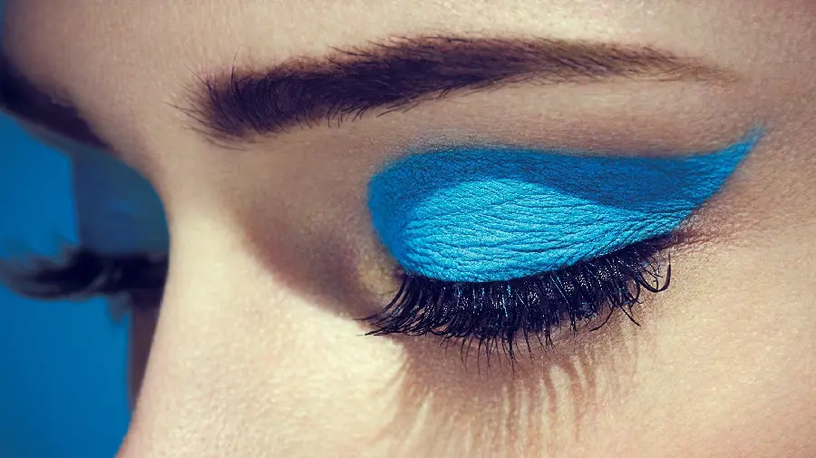 Download photo of eyes with cool blue makeup and attractive thick eyelashes 