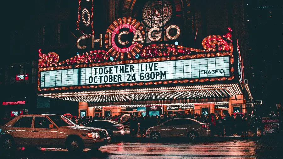 Photo of very popular movie Famous and popular Chicago at night 