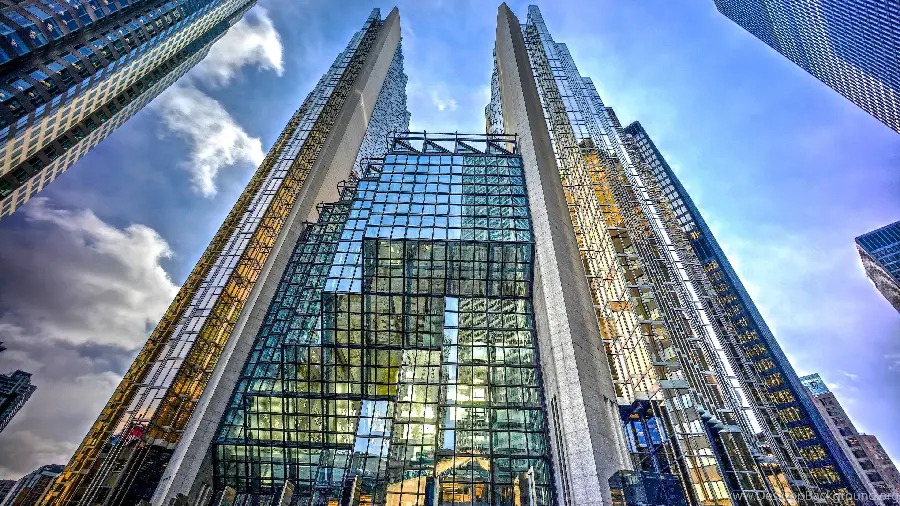 The Most Attractive Architecture Photo of the Exterior of a Glass Building with a Modern Facade