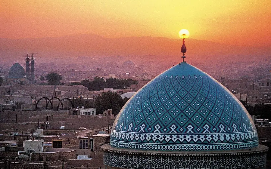 Wallpaper of the Sayyid Rokn al-Din Mausoleum in Yazd, a historical place of Iranian architectural style