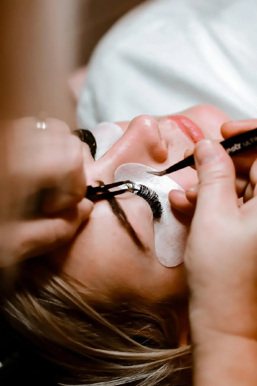 Download eyelash transplant photo for Instagram post 