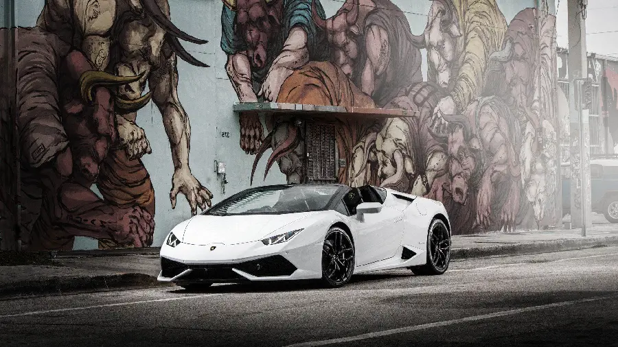 The best photo of Lamborghini Huracán white for profile and wallpaper 