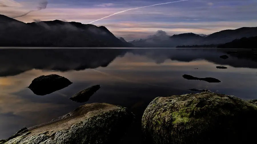 Simple and effect-free photo of the quietest natural landscape and landscape on earth 