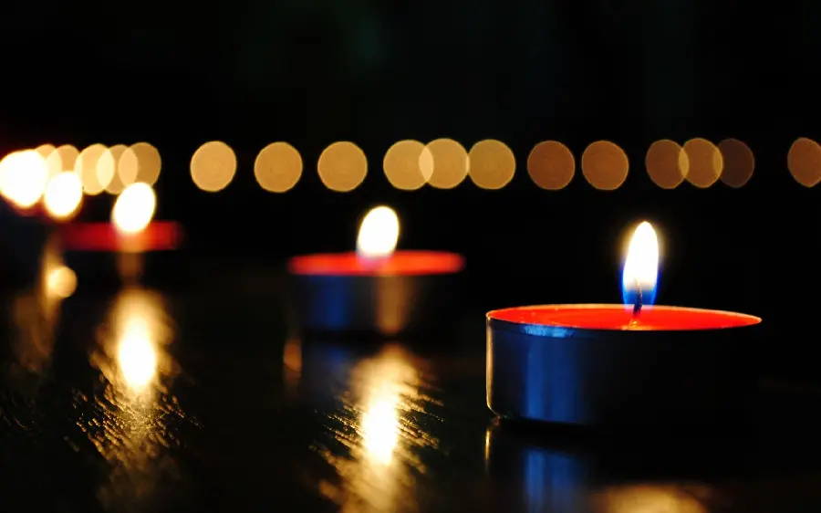 Download a wonderful image of beautiful and spectacular candles