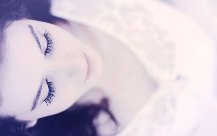 Photo of real girl's eyelashes suitable for PowerPoint cover and advertising magazine 