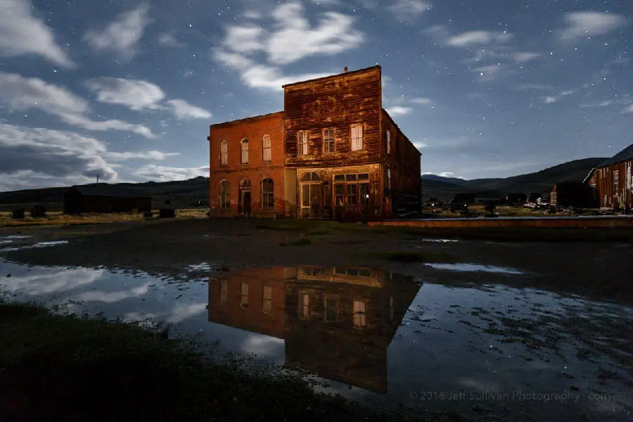 Wallpaper of an Abandoned Gold Rush Town Photography Jeff Sullivan