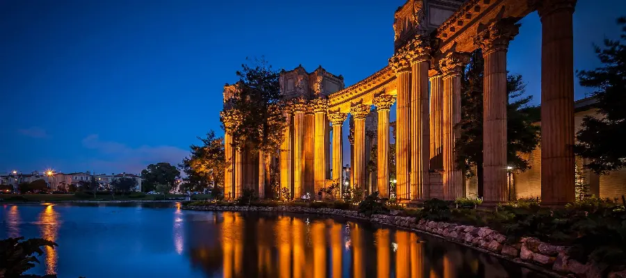 Laptop Stock Photo of Fine Art Photography with Lakeside Columns