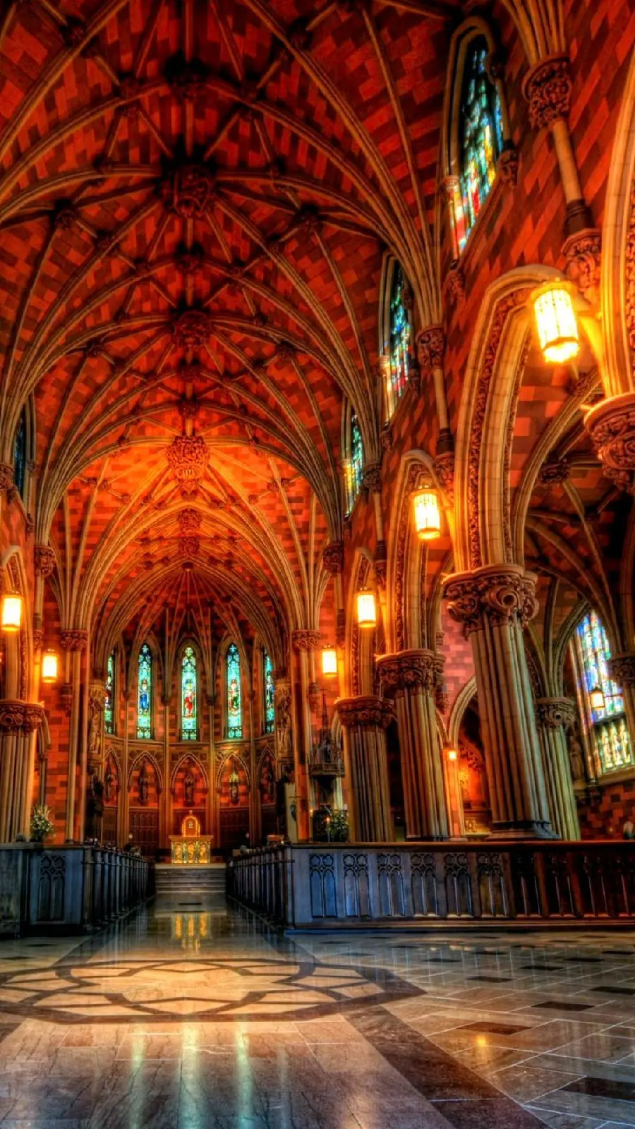 Photo of the main hall of a building built in the Gothic architectural style