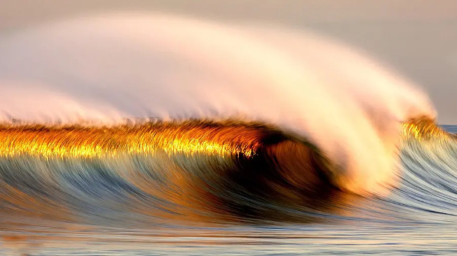 Download stylish and cool background photo of a big sea wave 