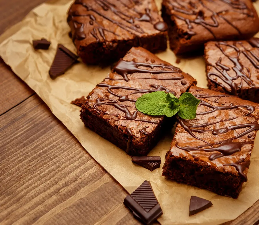 Chocolate Sliced ​​Cake Wallpaper For ideas on cupcakes