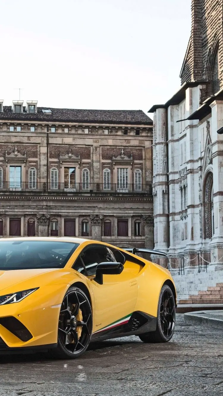 Photo of the high-class yellow Lamborghini Huracan model car 