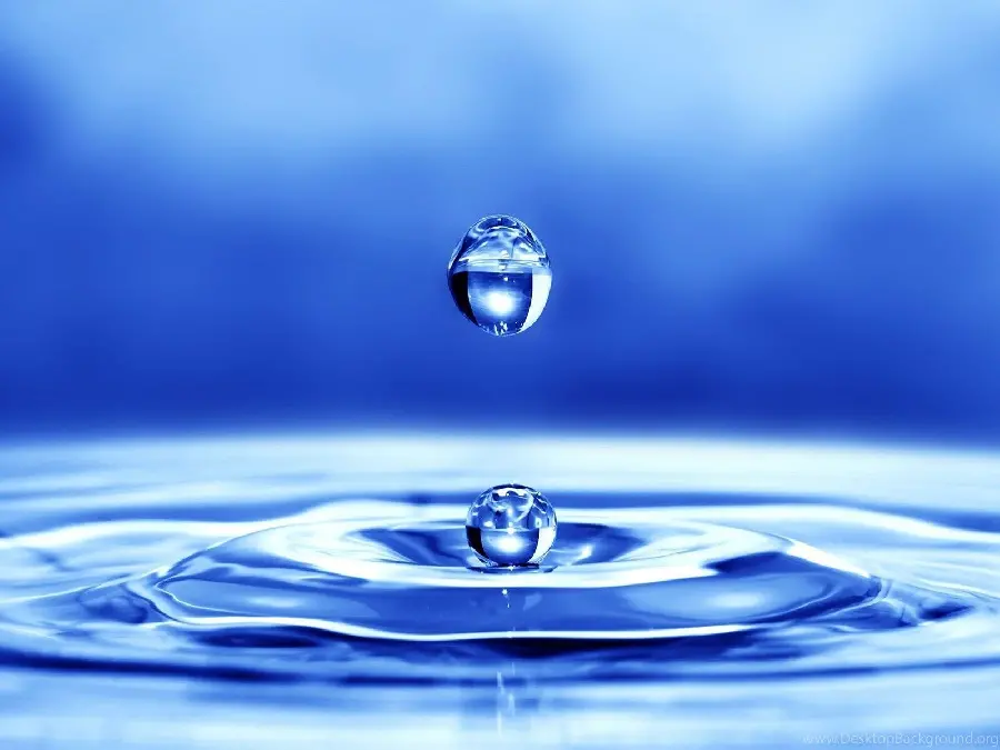 Artistic Profile Picture of Cool Water Drops Close-up