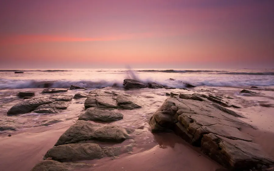 A very beautiful and charming stock of the nature of the ocean and the view of the pink sky