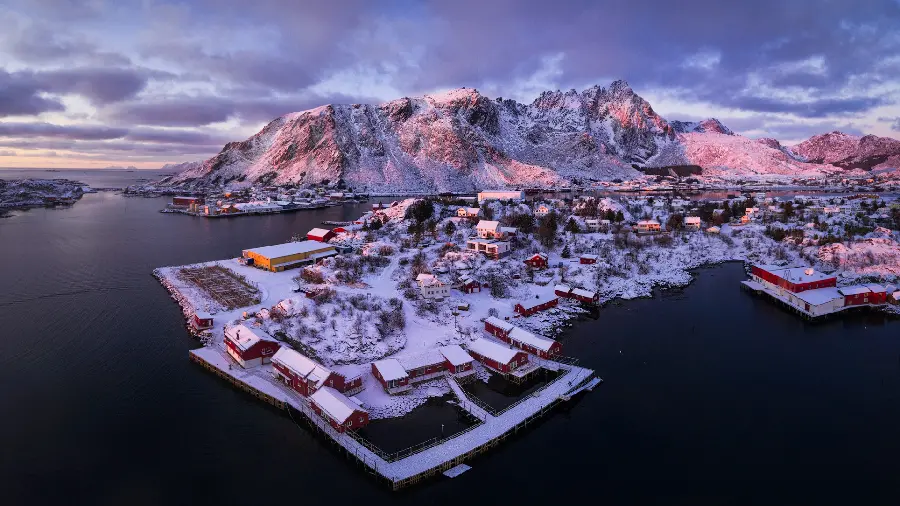 Stoke Island and snow houses FULL HD