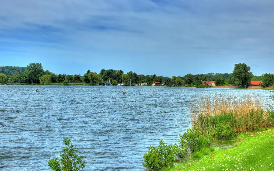 Wallpaper of a natural attraction with a nice weather and a view of a clean and clear lake