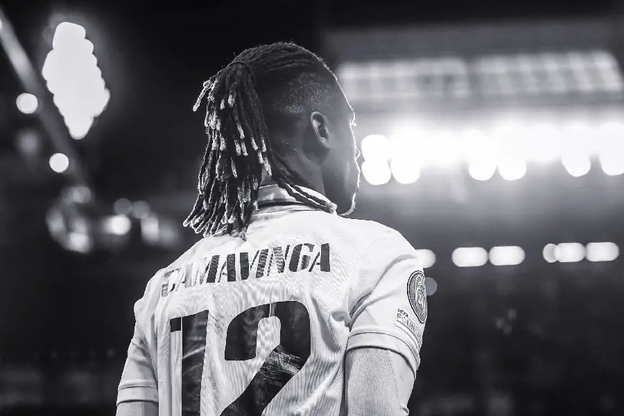 New wallpaper of Eduardo Camavinga in black and white theme
