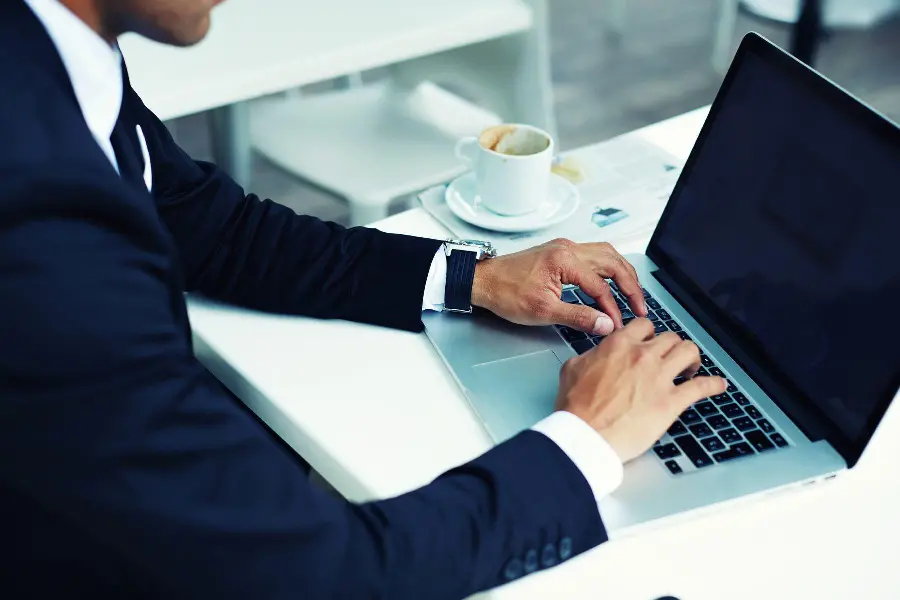 Business plan laptop image for people with online business