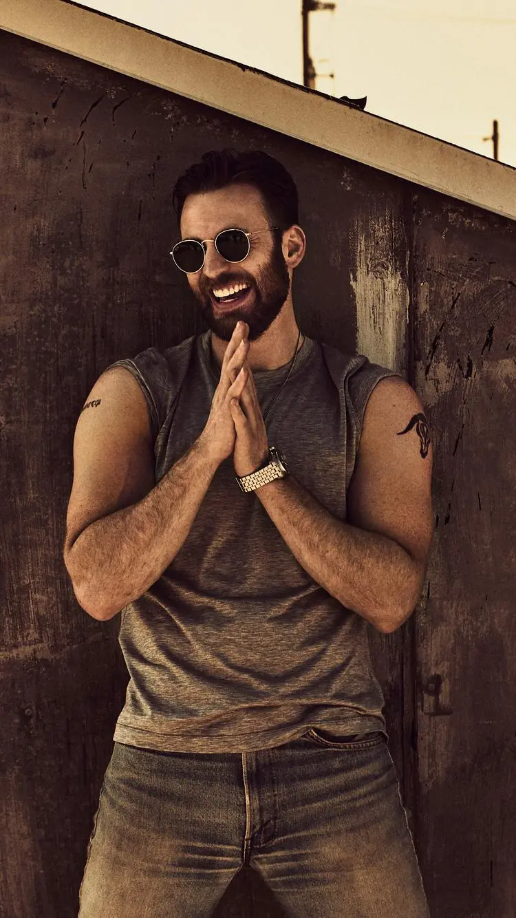 Wallpaper for Chris Evans lovers' phones Evans