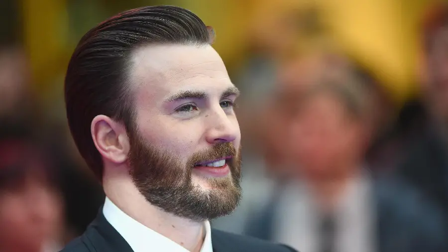 Wallpaper of Chris Evans with a bearded and attractive style