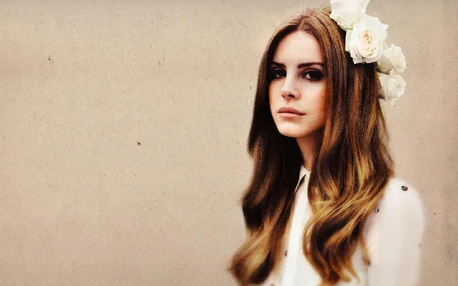 The most attractive photo of Lana Del Rey, a professional songwriter