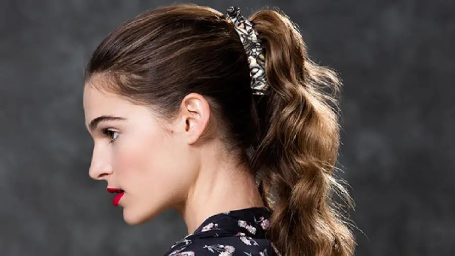 Photos of natural hairstyles for women and girls suitable for the year 1403