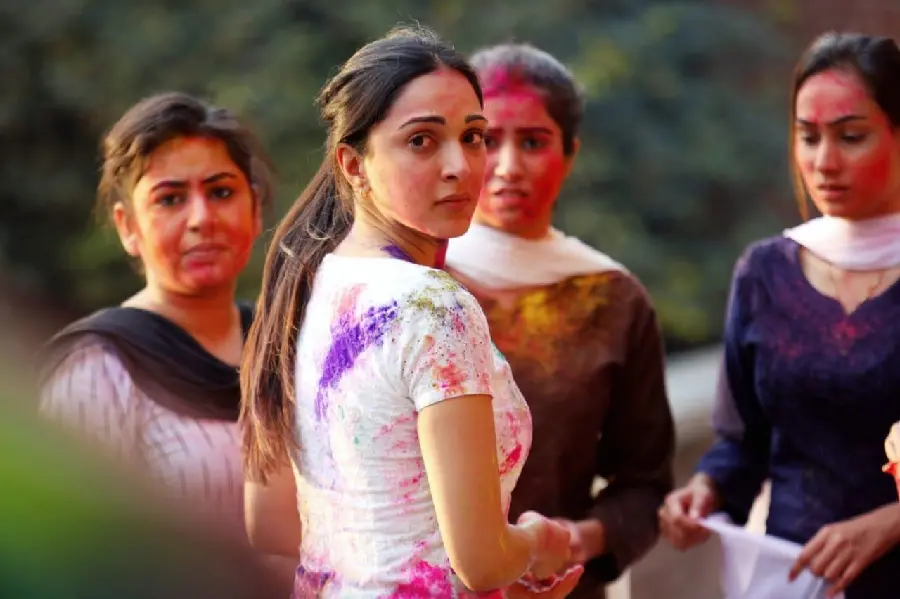 Stock photo of Kiara Advani and her friends suitable for advertising poster printing