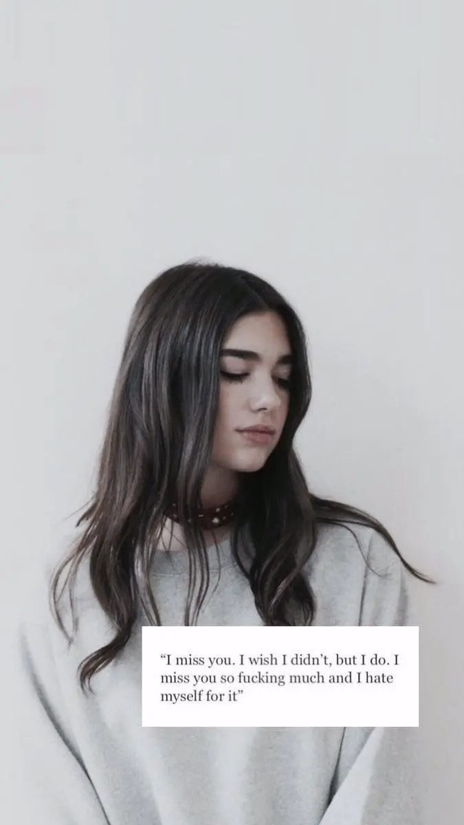 Wallpaper of the beautiful and famous face of 29-year-old Dua Lipa