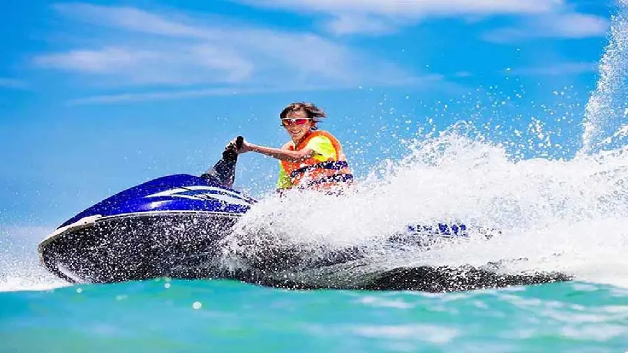 Water games for summer and spring on Kish Island