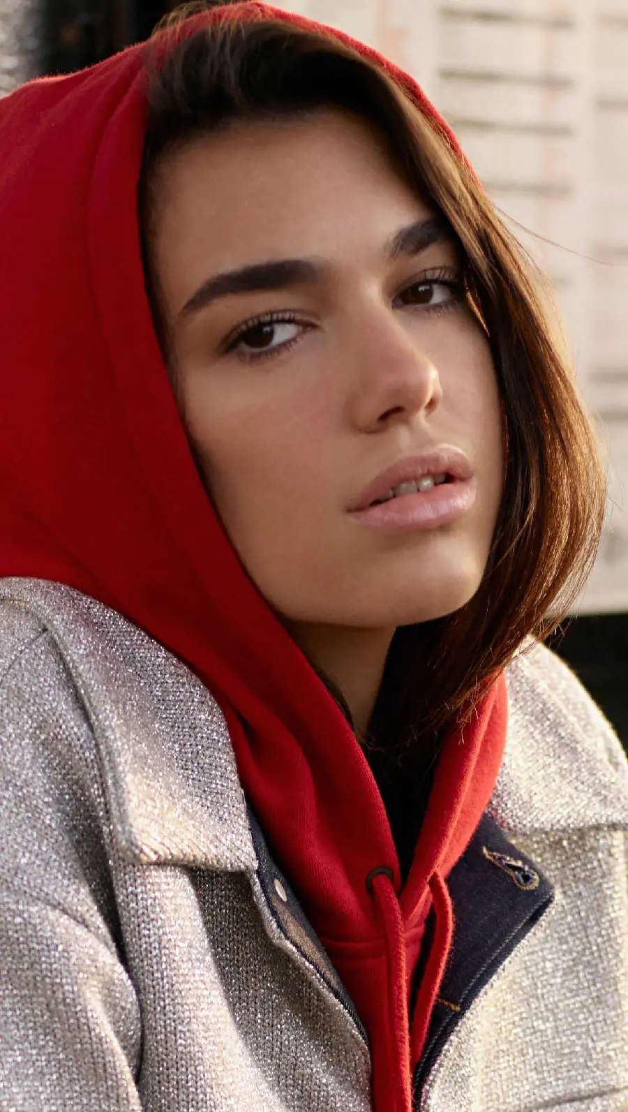 Photo of the London-born singer and songwriter Dua Lipa